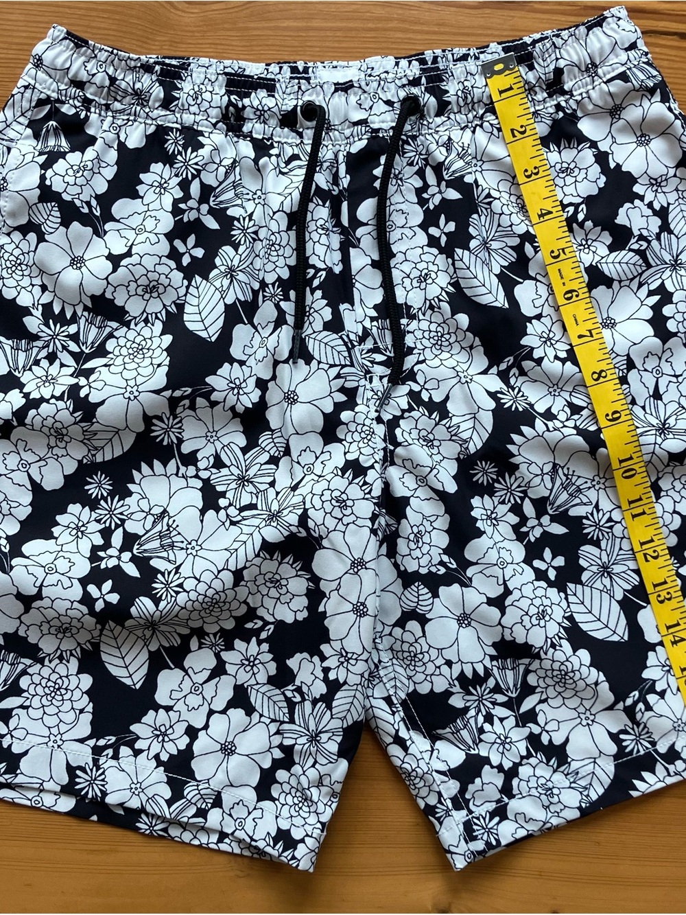 GAP Black & White Floral Men's Swim Shorts